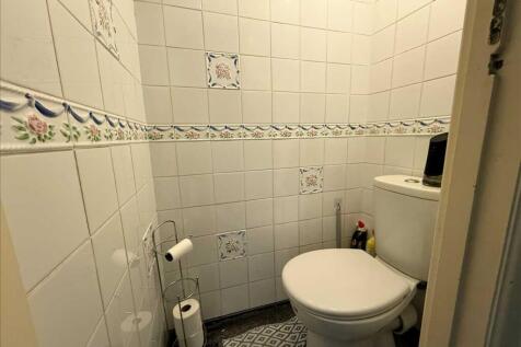 Ground Floor WC /
