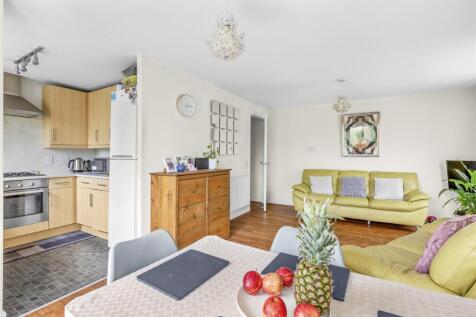 46 Windrush Drive, HP13 7TR-6.jpg