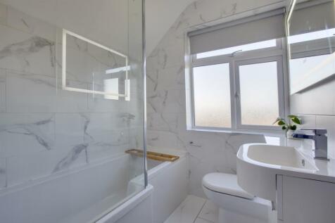 20 West Drive, HP13 6JT-4.jpg