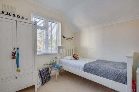 20 West Drive, HP13 6JT-2.jpg