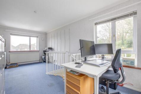 25 Amersham Hill Gardens, HP13 6QR-2.jpg