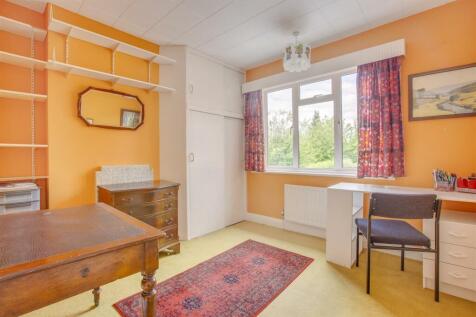 130 Cressex Road, HP12 4TZ-3.jpg
