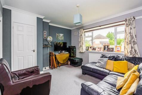 28 Highwood Crescent-01.jpg