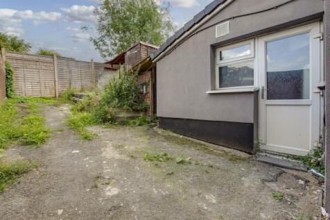 133 Desborough Avenue, HP11 2SG-8.jpg