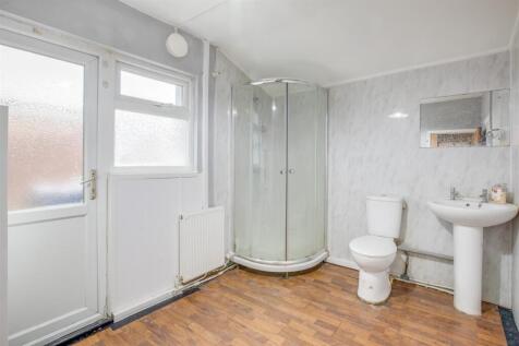 133 Desborough Avenue, HP11 2SG-10.jpg