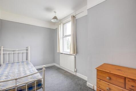 133 Desborough Avenue, HP11 2SG-1.jpg