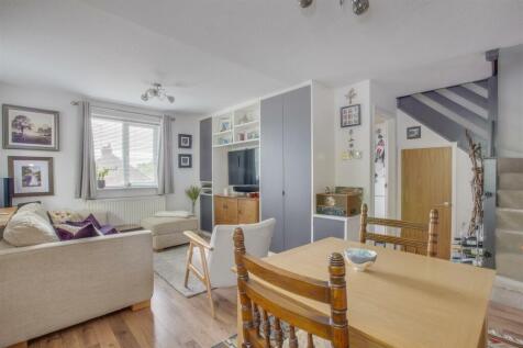 35 Bookerhill Road, HP12 4EY-12.jpg