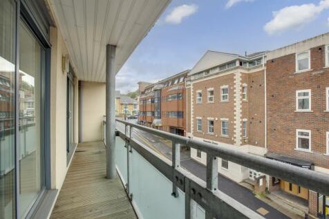 16 Bankside, Corporation Street, HP13 6TA-11.jpg