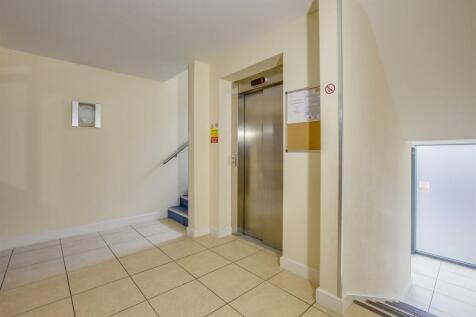 16 Bankside, Corporation Street, HP13 6TA-12.jpg