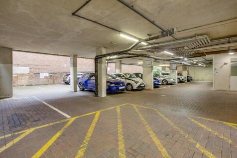 16 Bankside, Corporation Street, HP13 6TA-15.jpg