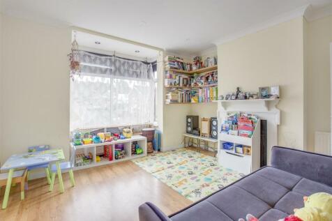 91a Hughenden Road, HP13 5HT-5.jpg