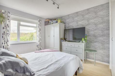 21 Wordsworth Road, HP11 2UR-7.jpg