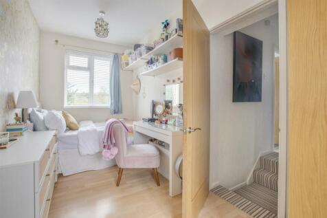 21 Wordsworth Road, HP11 2UR-5.jpg