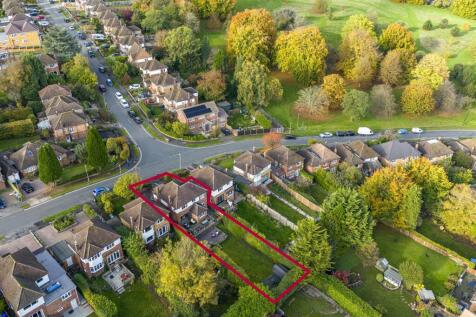 21 Wordsworth Road, HP11 2UR-4.jpg