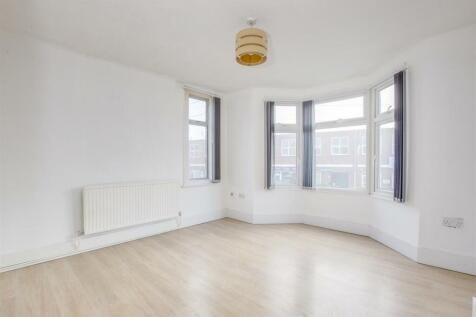 7 Victoria Street, HP11 2LU-3.jpg