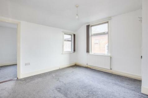 7 Victoria Street, HP11 2LU-2.jpg