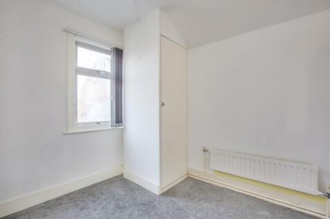7 Victoria Street, HP11 2LU-1.jpg