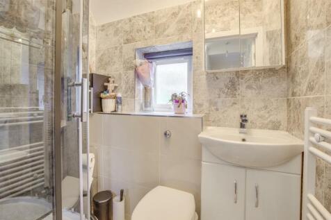 93 Beech Road, HP11 1SW-3.jpg