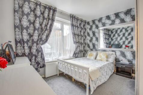 93 Beech Road, HP11 1SW-7.jpg