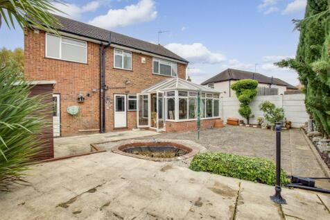 23 Abbey Barn Road, HP11 1RR-12.jpg