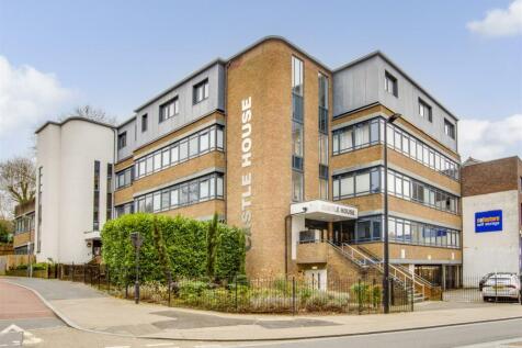 13 Castle House, Desborough Road, HP11 2FP-14.jpg