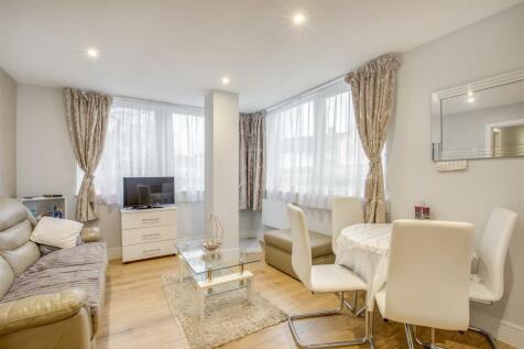 13 Castle House, Desborough Road, HP11 2FP-7.jpg