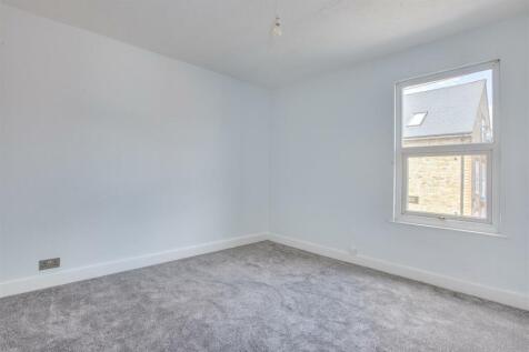 56 Green Street, HP11 2RE-4.jpg