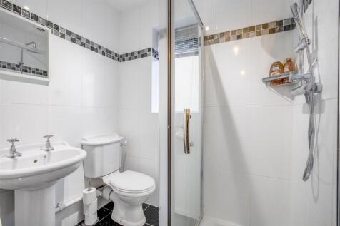 8 Westover Road, HP13 5HY-2.jpg