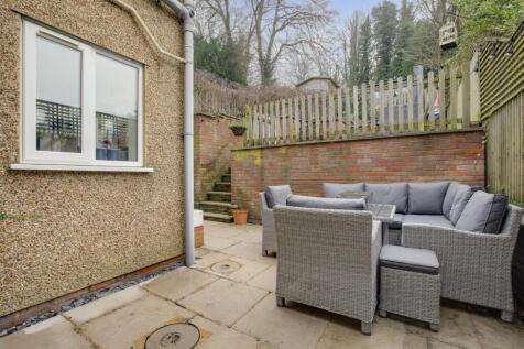 8 Westover Road, HP13 5HY-1.jpg