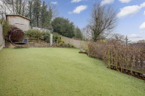 8 Westover Road, HP13 5HY-3.jpg