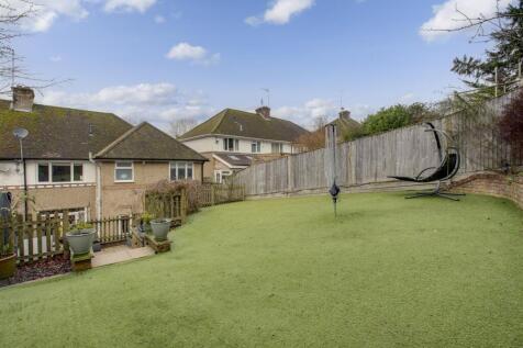 8 Westover Road, HP13 5HY-4.jpg