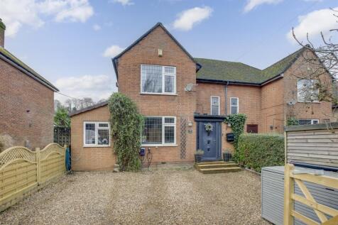 74 New Road, HP12 4LG-8 NEW.jpg