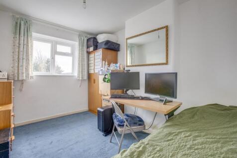 28 Tower Street, HP13 5AY-1.jpg