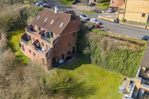 39 Gandon Vale, HP13 5LG Drone-2.jpg