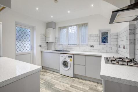 143 Whitelands Road, HP12 3EN-10.jpg