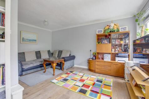 3 Malmerswell Road, HP13 6PD-6.jpg