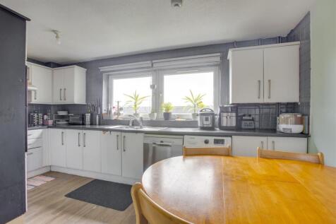 3 Malmerswell Road, HP13 6PD-9.jpg