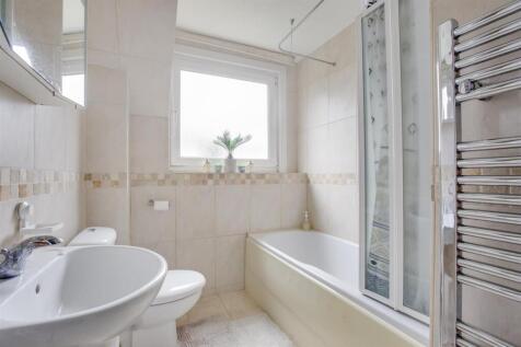 3 Malmerswell Road, HP13 6PD-5.jpg