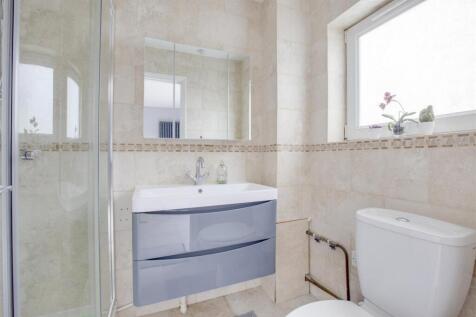 3 Malmerswell Road, HP13 6PD-10.jpg