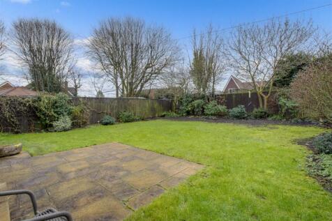 2 Hollybrook Way, HP13 7GW-14.jpg