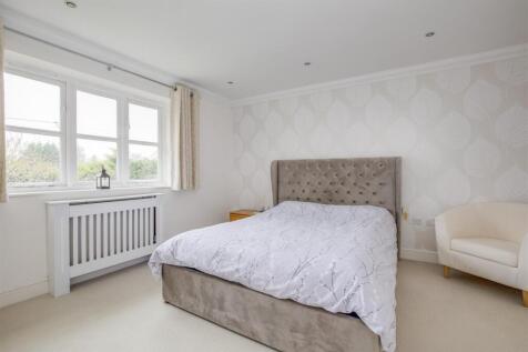 2 Hollybrook Way, HP13 7GW-4.jpg