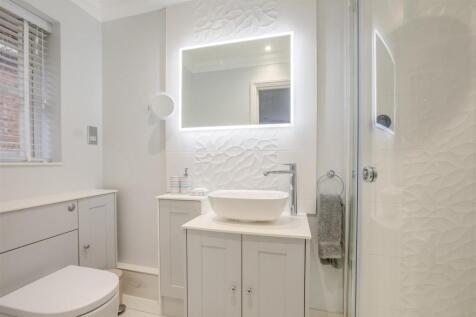 2 Hollybrook Way, HP13 7GW-6.jpg