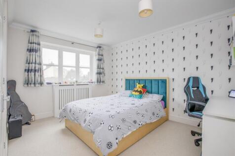 2 Hollybrook Way, HP13 7GW-8.jpg