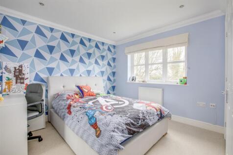 2 Hollybrook Way, HP13 7GW-3.jpg