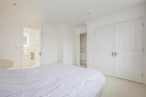 2 Hollybrook Way, HP13 7GW-5.jpg