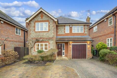 2 Hollybrook Way, HP13 7GW-16.jpg