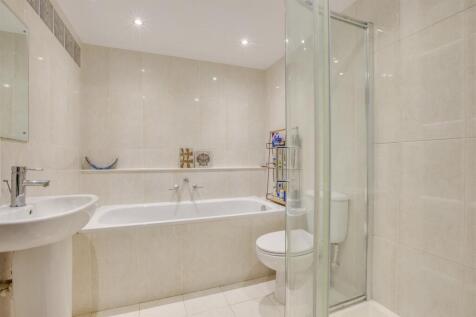 Flat 3 Totteridge House, Totteridge Lane, HP13 7LR