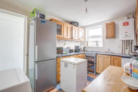 16 Jubilee Road, HP11 2PG-7.jpg
