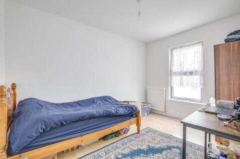 16 Jubilee Road, HP11 2PG-1.jpg