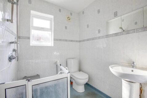 16 Jubilee Road, HP11 2PG-8.jpg